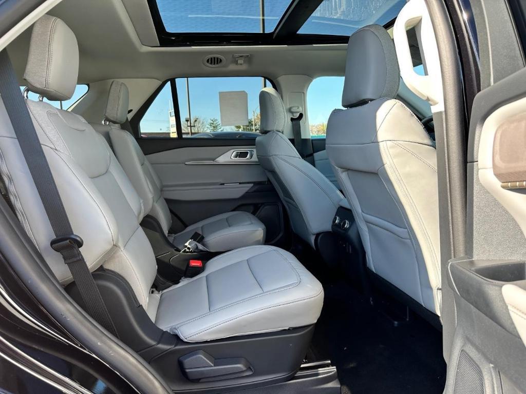 new 2025 Ford Explorer car, priced at $46,400