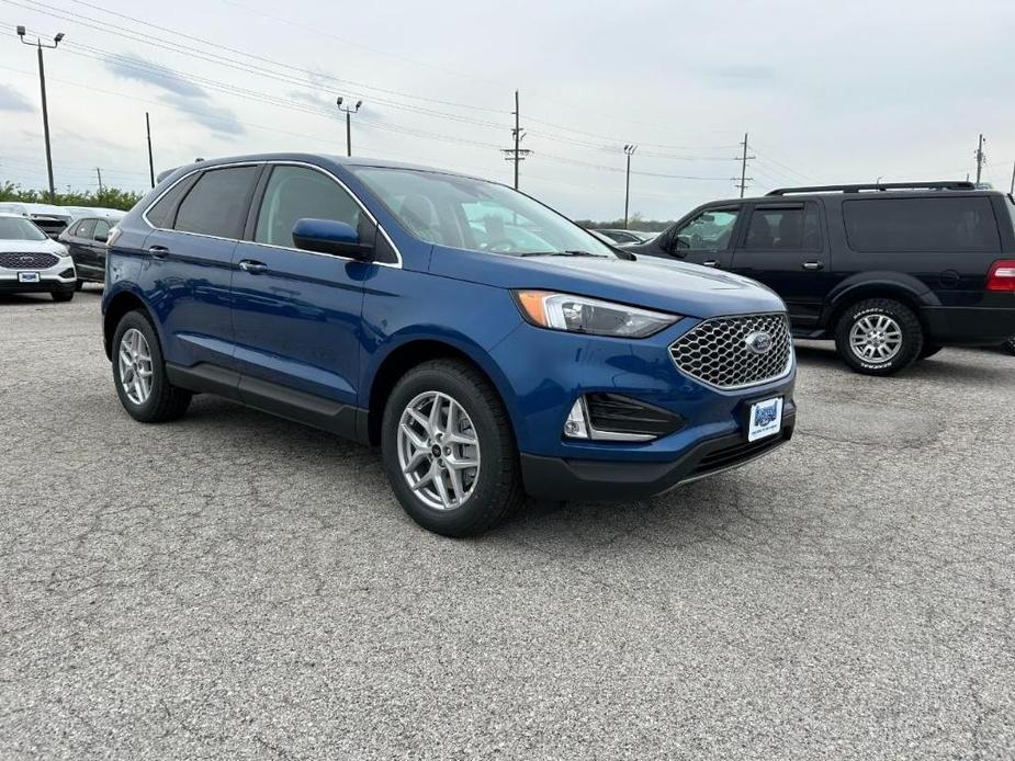 new 2024 Ford Edge car, priced at $30,860