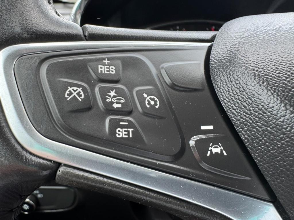 used 2022 Chevrolet Equinox car, priced at $23,990