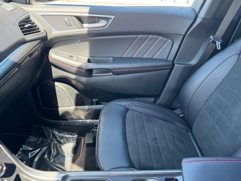 used 2024 Ford Edge car, priced at $38,990