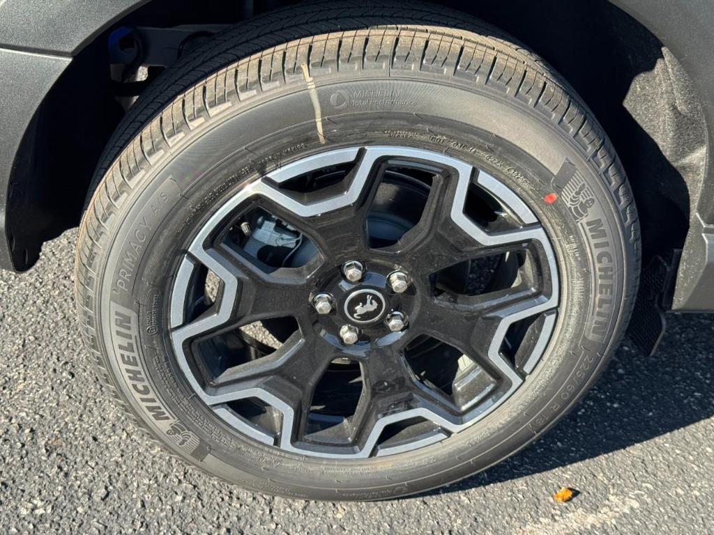 new 2025 Ford Bronco Sport car, priced at $33,900