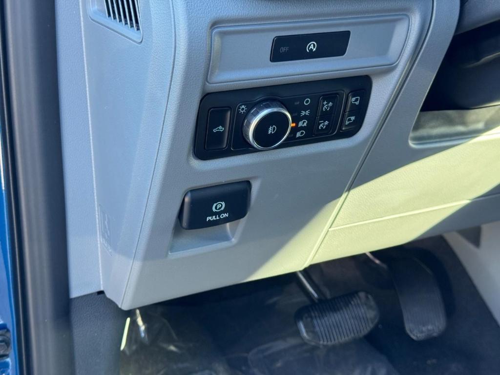 new 2025 Ford F-150 car, priced at $59,662