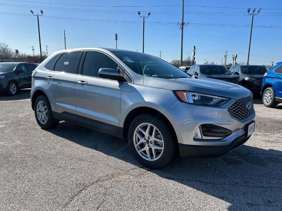 new 2024 Ford Edge car, priced at $30,760