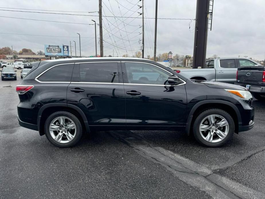 used 2015 Toyota Highlander car, priced at $18,762