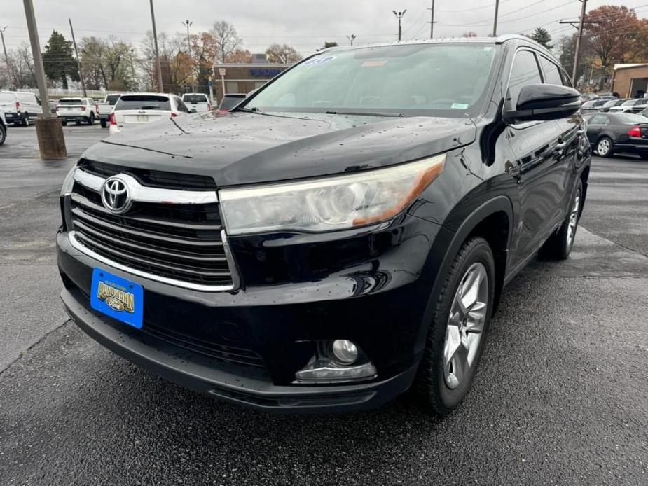 used 2015 Toyota Highlander car, priced at $18,762