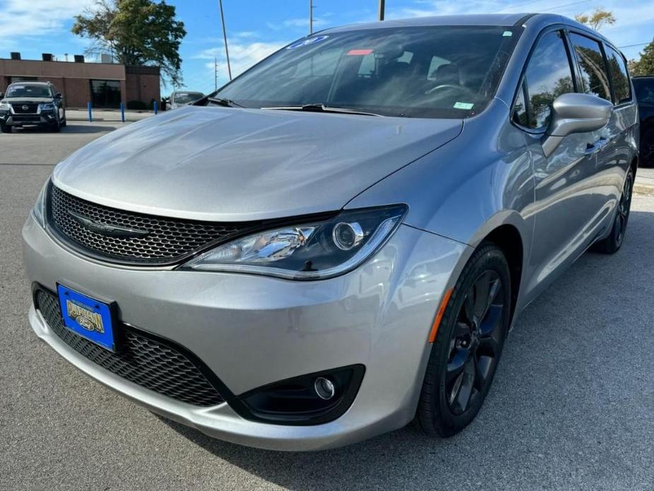 used 2020 Chrysler Pacifica car, priced at $19,367