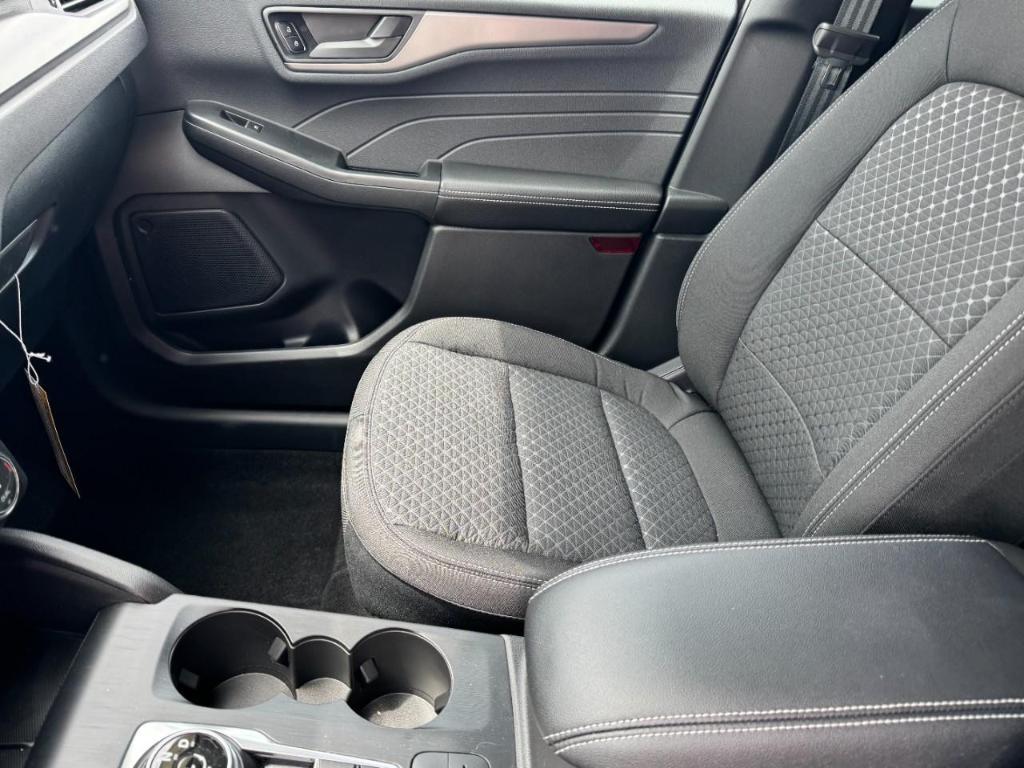 new 2025 Ford Escape car, priced at $29,875