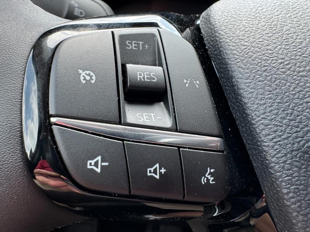 new 2025 Ford Escape car, priced at $29,875