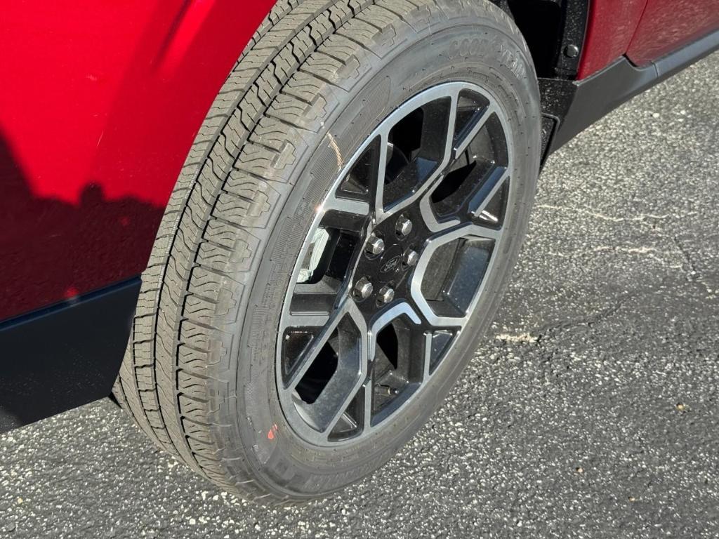 new 2025 Ford Maverick car, priced at $40,032