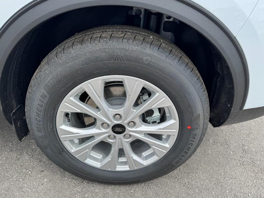 new 2025 Ford Escape car, priced at $29,875