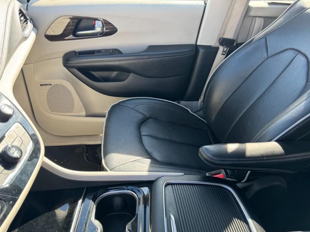 used 2022 Chrysler Pacifica car, priced at $27,990