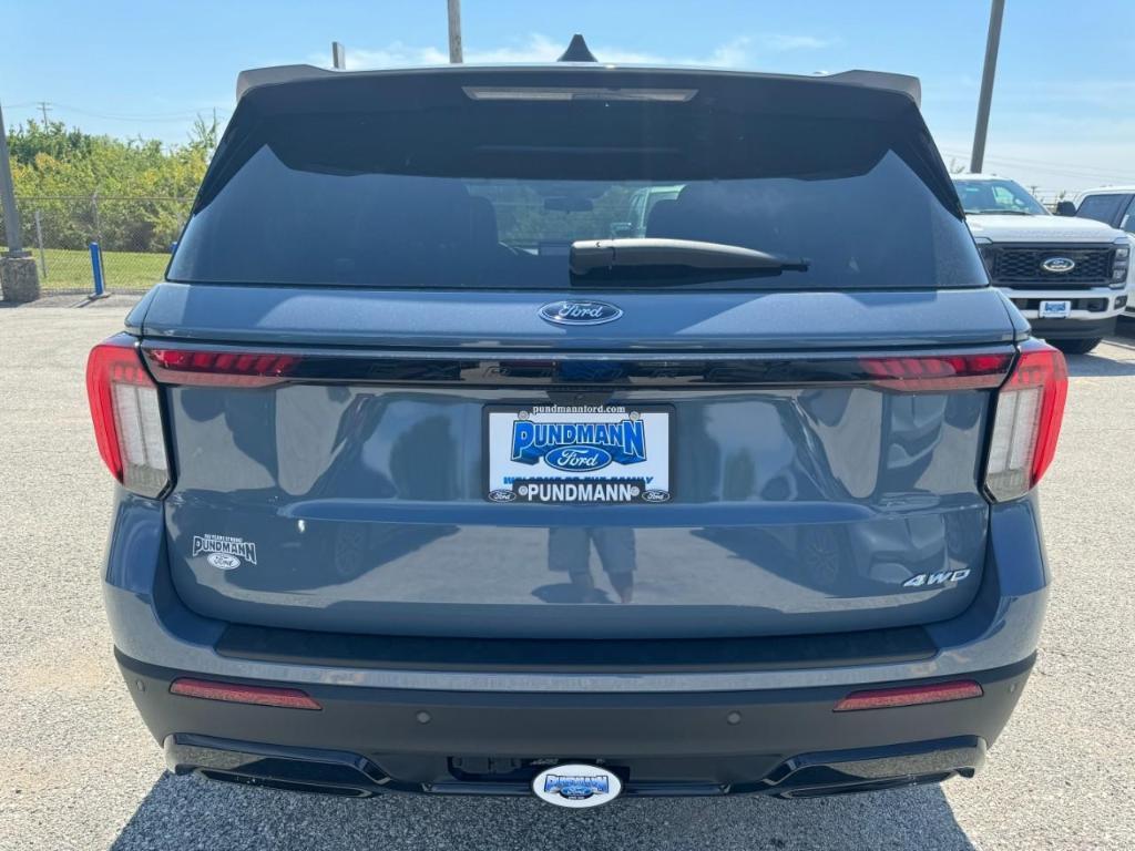 new 2025 Ford Explorer car, priced at $45,105