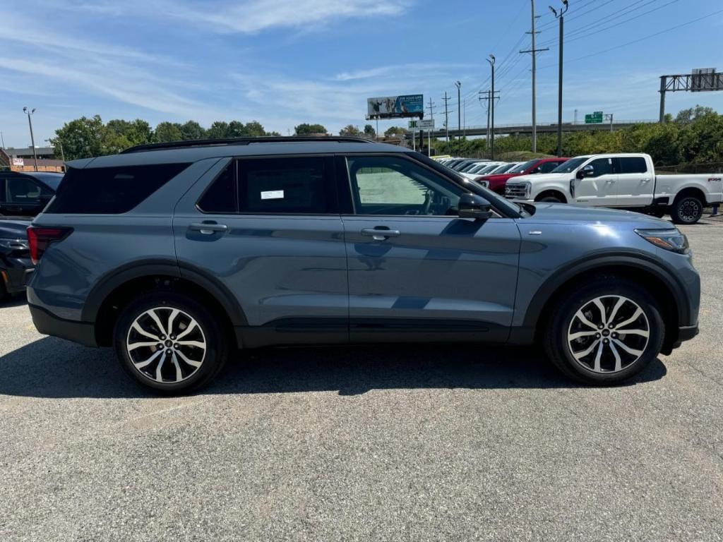 new 2025 Ford Explorer car, priced at $45,105