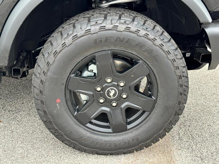 new 2024 Ford Bronco car, priced at $43,405