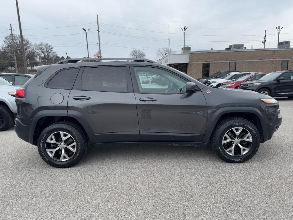 used 2016 Jeep Cherokee car, priced at $12,879