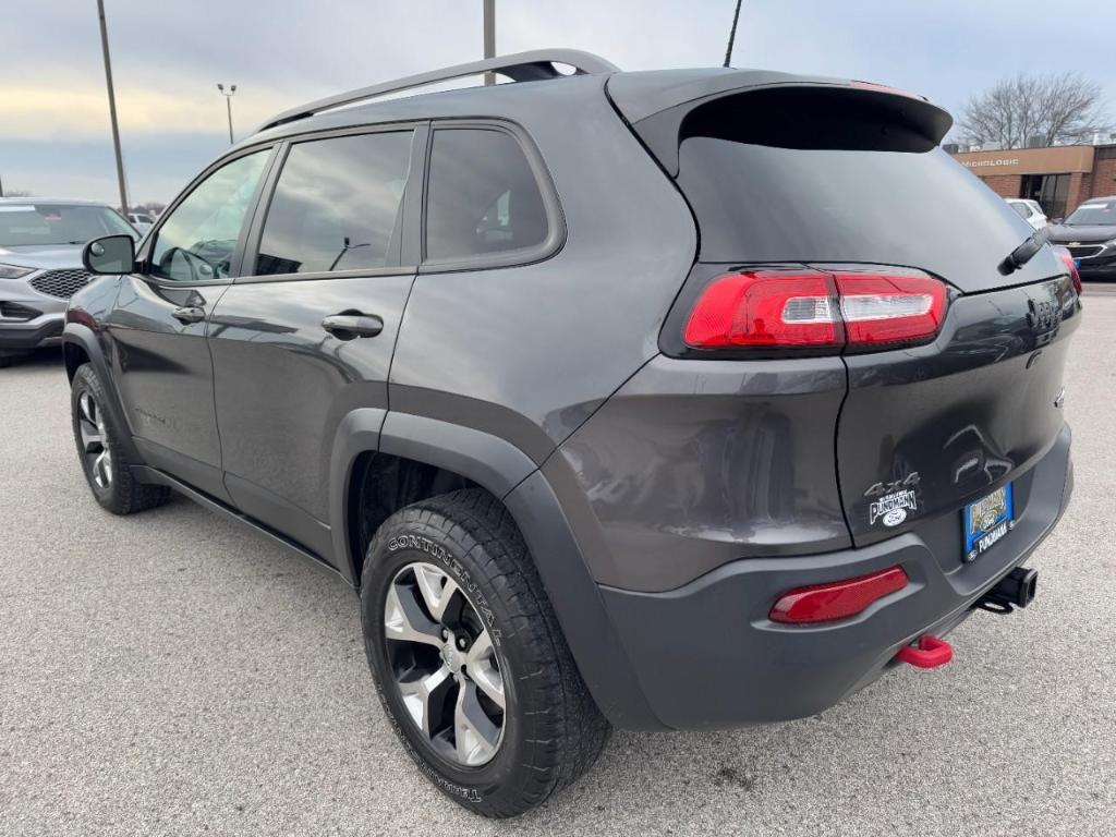 used 2016 Jeep Cherokee car, priced at $12,879