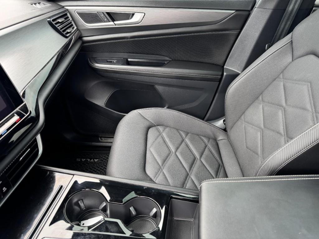 used 2024 Volkswagen Atlas Cross Sport car, priced at $36,990
