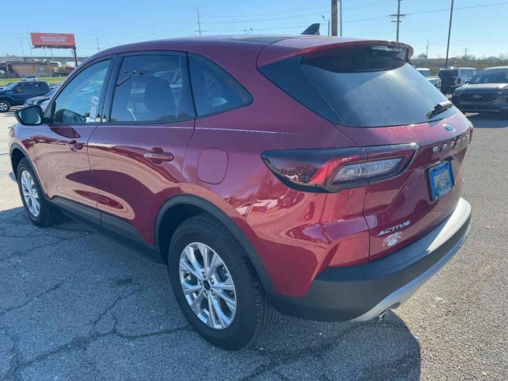 new 2025 Ford Escape car, priced at $31,220