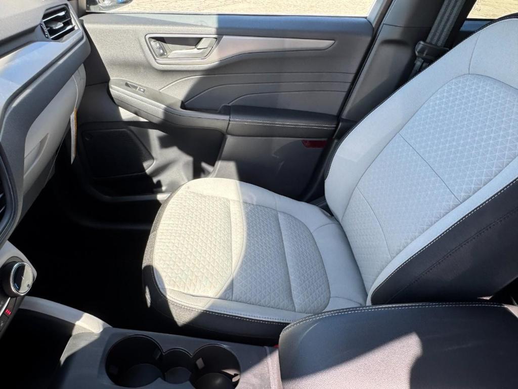 new 2025 Ford Escape car, priced at $30,485