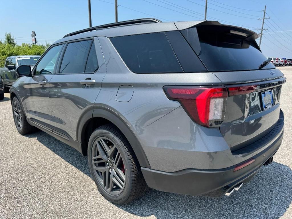 new 2025 Ford Explorer car, priced at $61,685