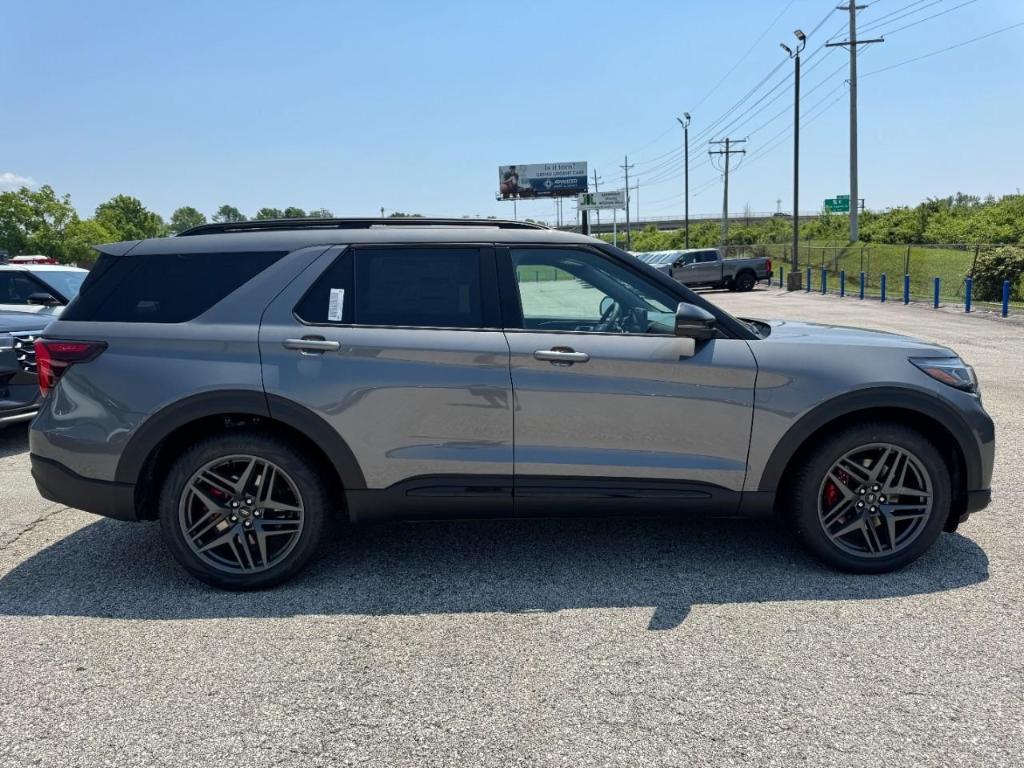 new 2025 Ford Explorer car, priced at $61,685