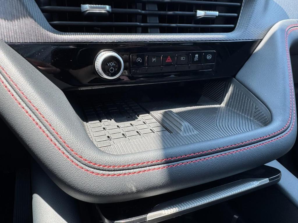 new 2025 Ford Explorer car, priced at $61,685