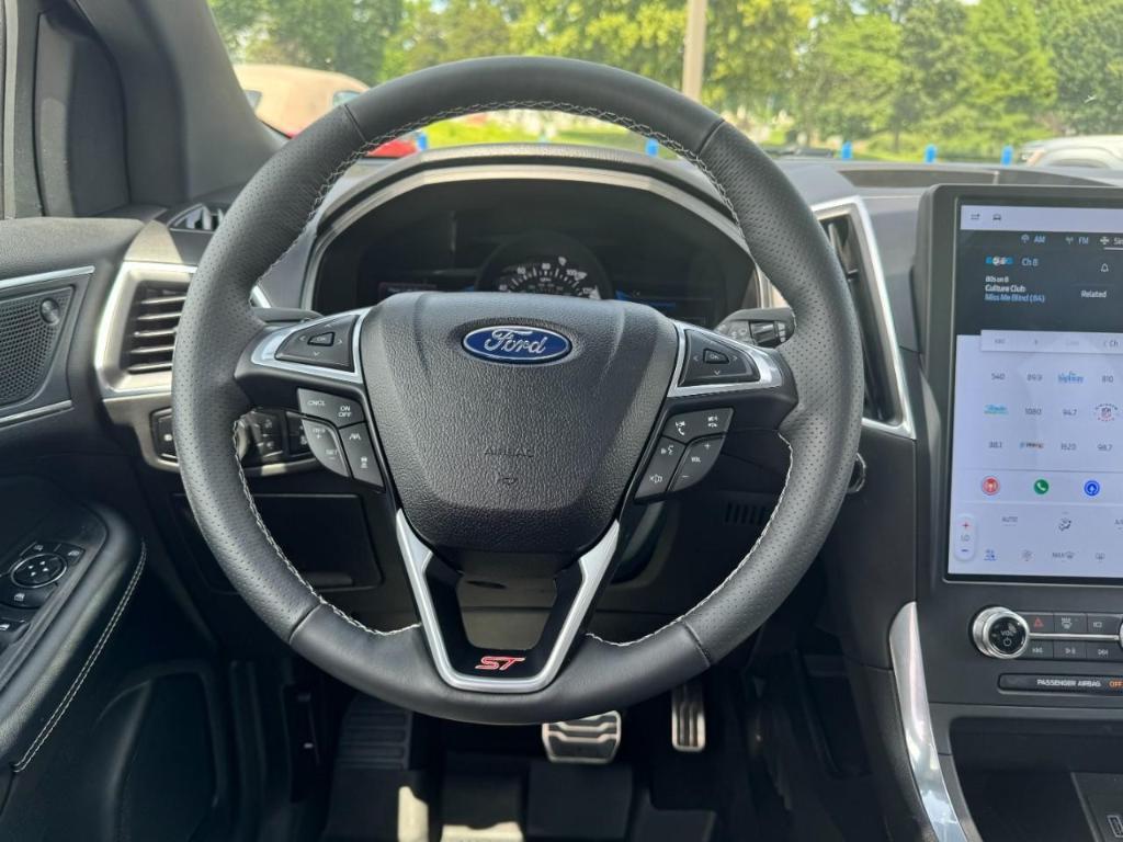 used 2024 Ford Edge car, priced at $41,990