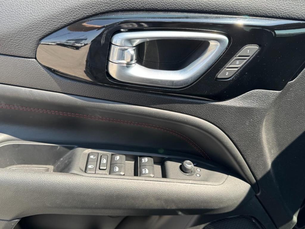 used 2025 Jeep Compass car, priced at $34,715