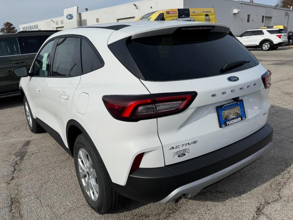 new 2025 Ford Escape car, priced at $30,385