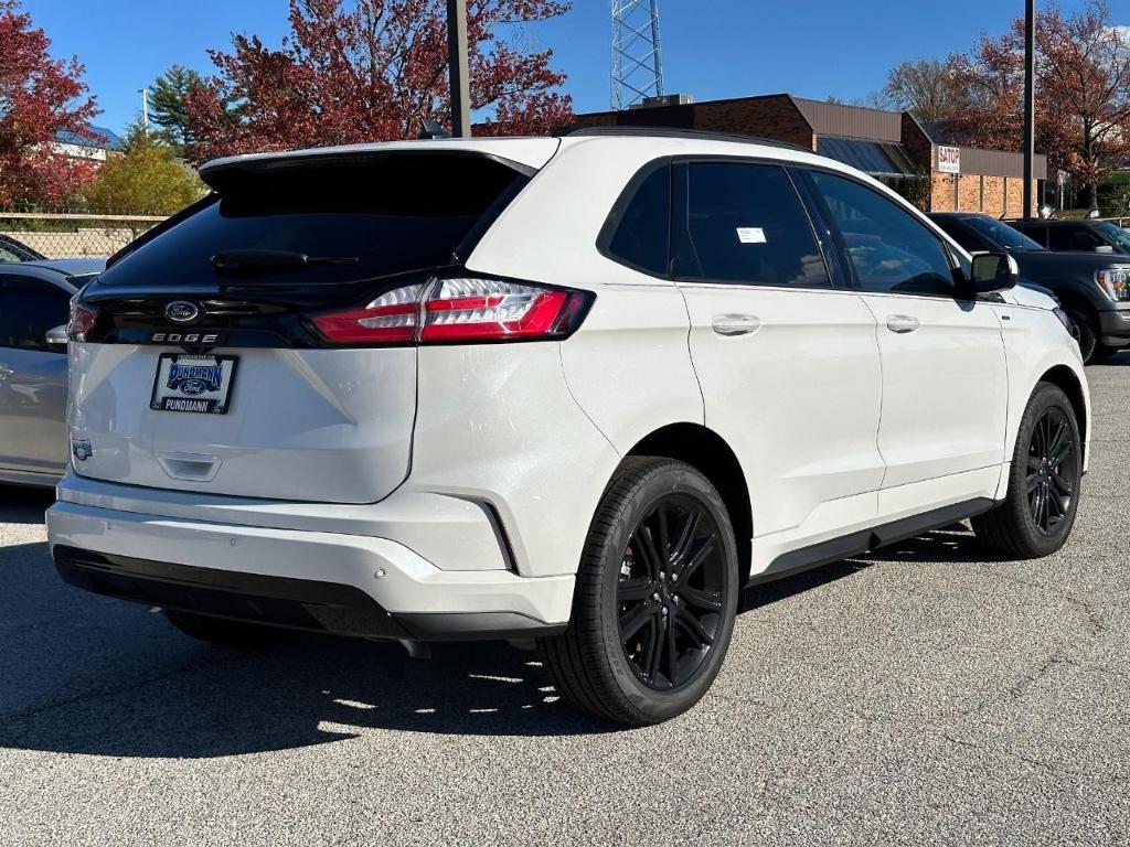 new 2024 Ford Edge car, priced at $34,825