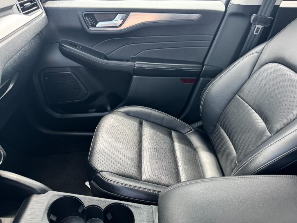 used 2022 Ford Escape car, priced at $22,913