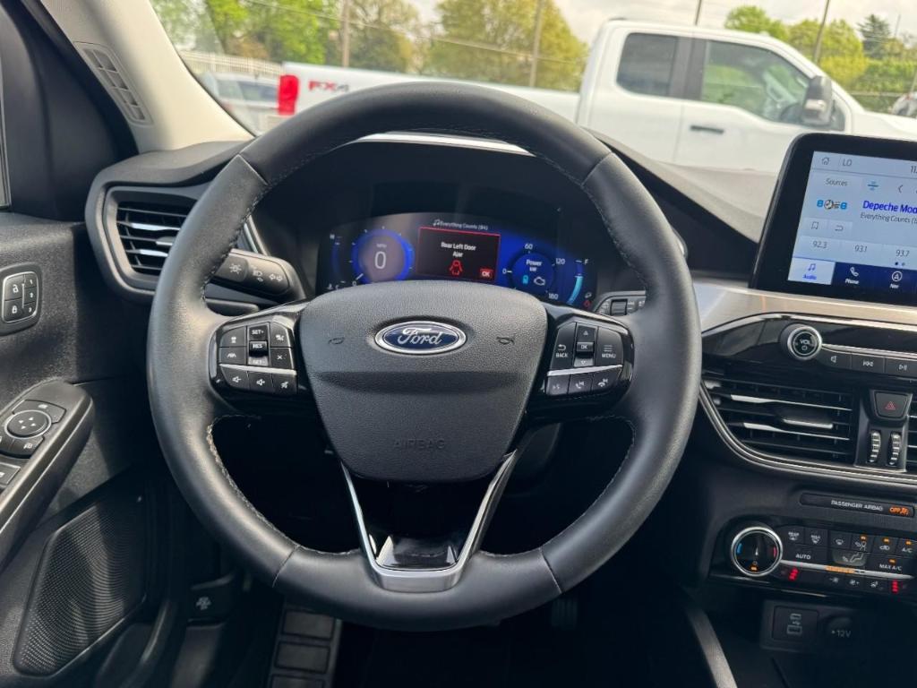 used 2022 Ford Escape car, priced at $22,913