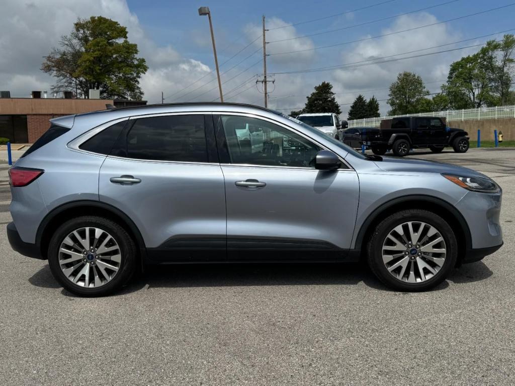 used 2022 Ford Escape car, priced at $22,913