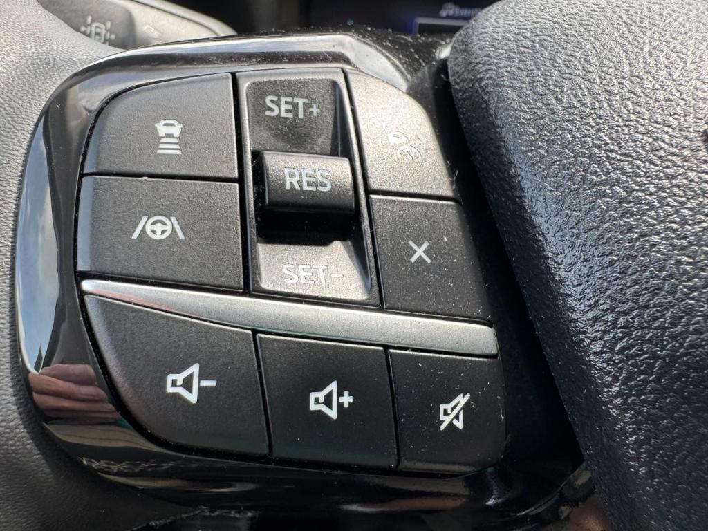 used 2022 Ford Escape car, priced at $22,913