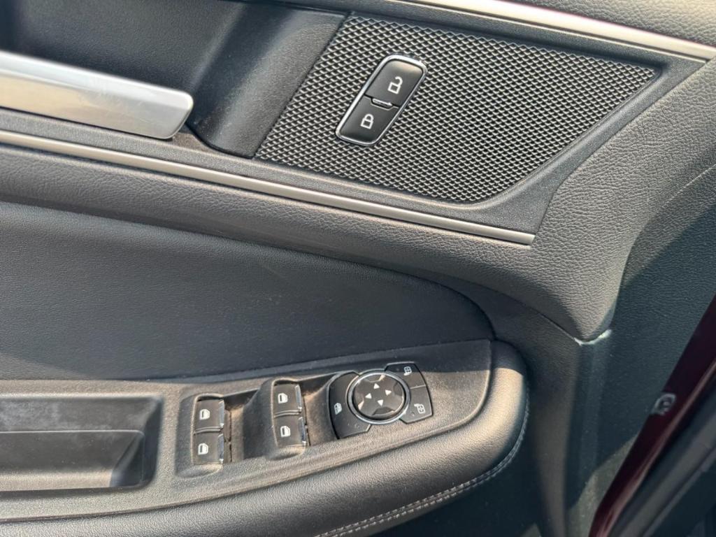 used 2022 Ford Edge car, priced at $29,990