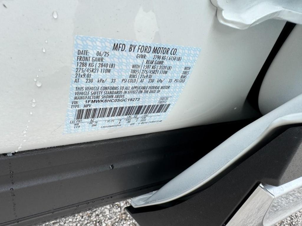 new 2025 Ford Explorer car, priced at $59,505