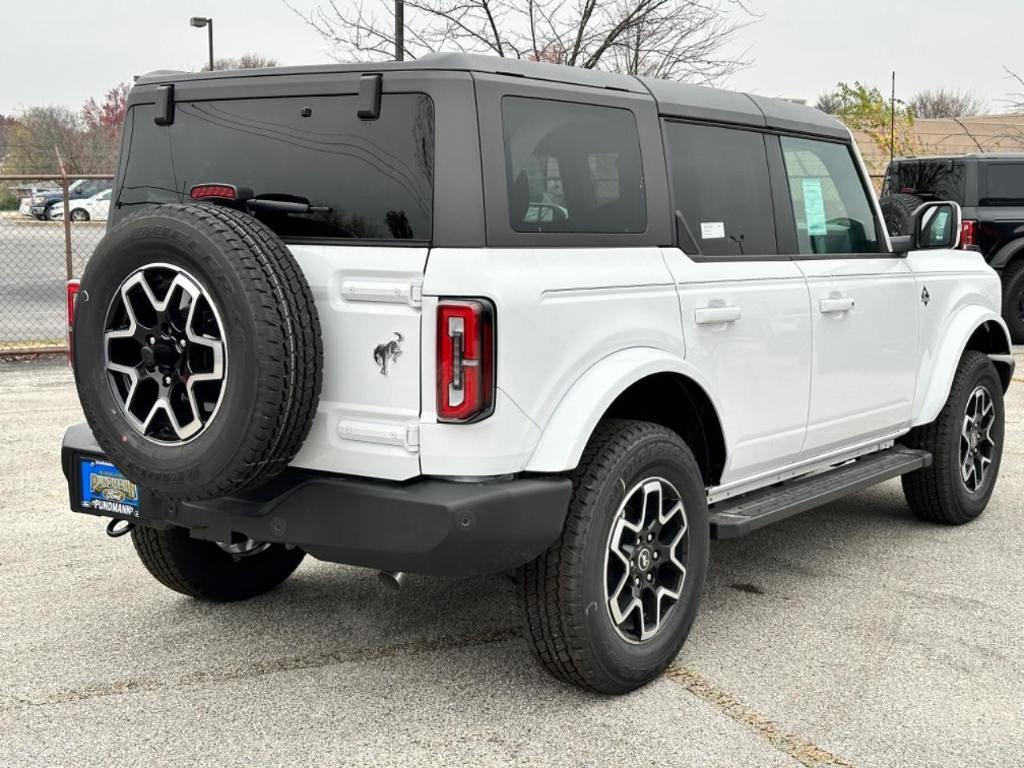 new 2024 Ford Bronco car, priced at $52,345