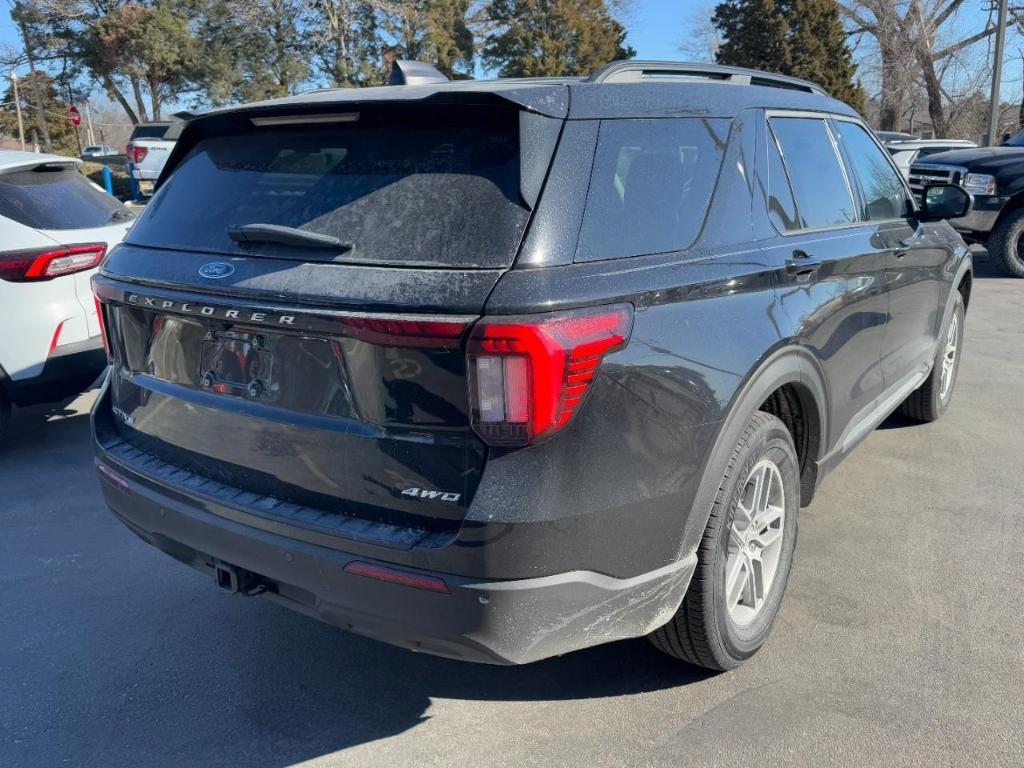 new 2025 Ford Explorer car, priced at $39,450