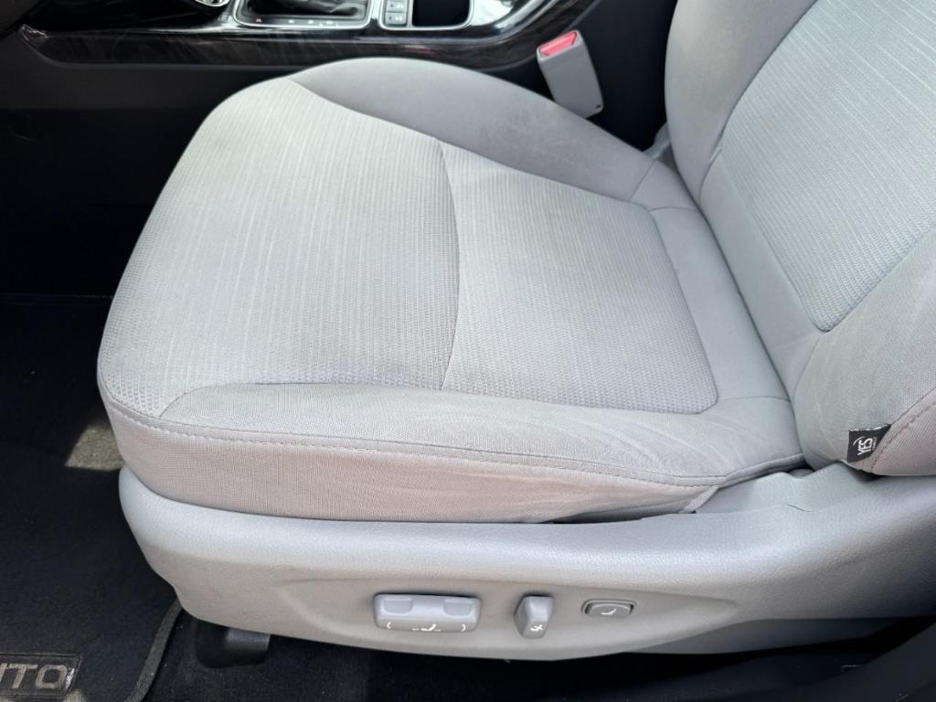 used 2014 Kia Sorento car, priced at $12,990
