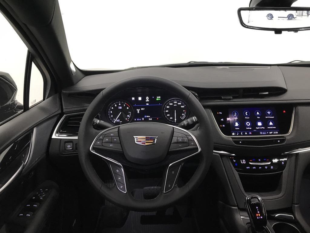 new 2025 Cadillac XT5 car, priced at $55,043