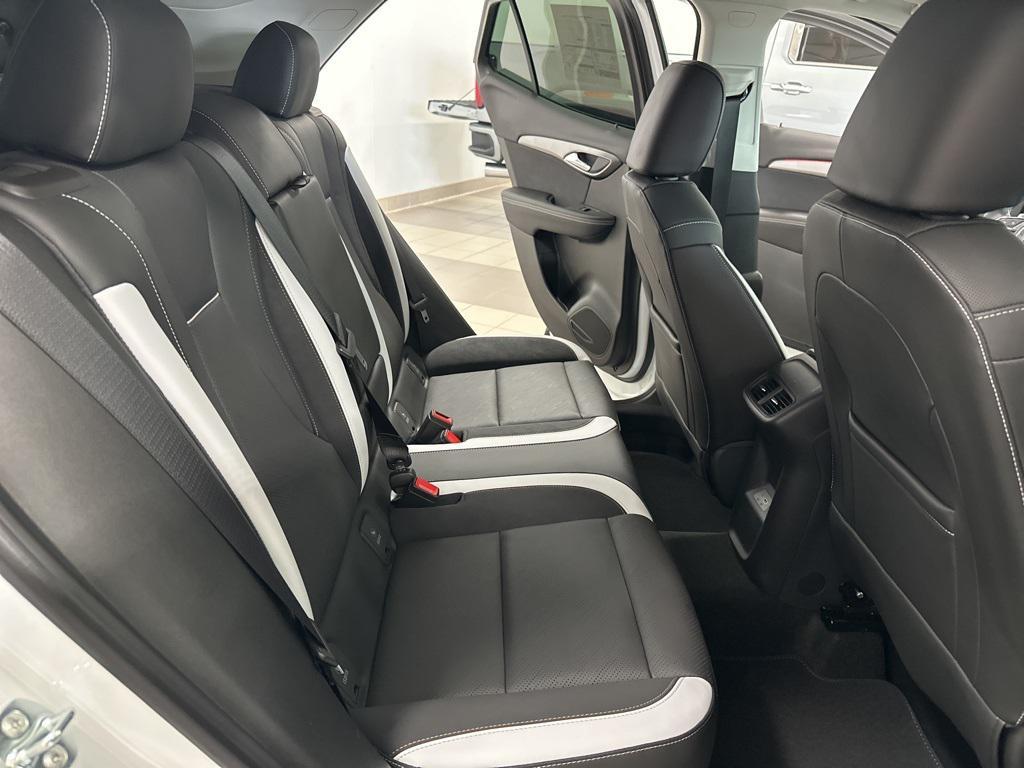 new 2025 Buick Envision car, priced at $44,634