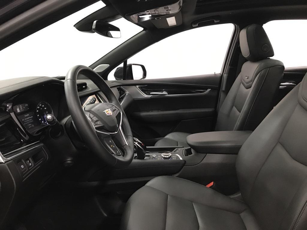 used 2025 Cadillac XT5 car, priced at $47,430