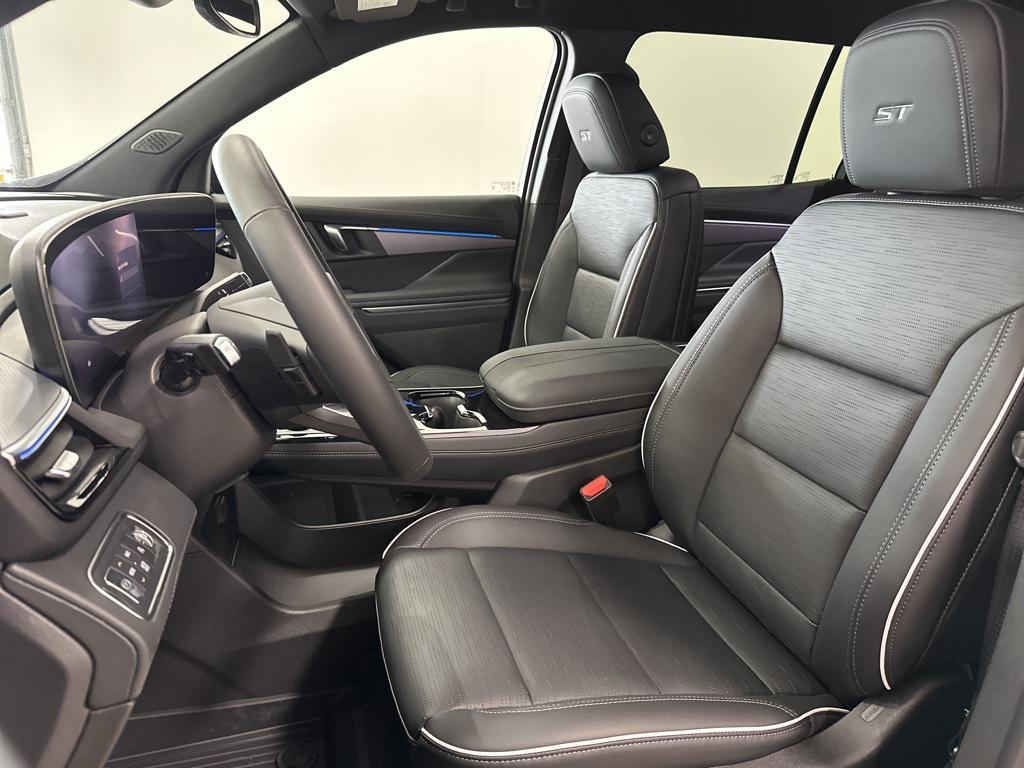 new 2025 Buick Enclave car, priced at $53,275