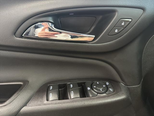 used 2022 Chevrolet Equinox car, priced at $22,889