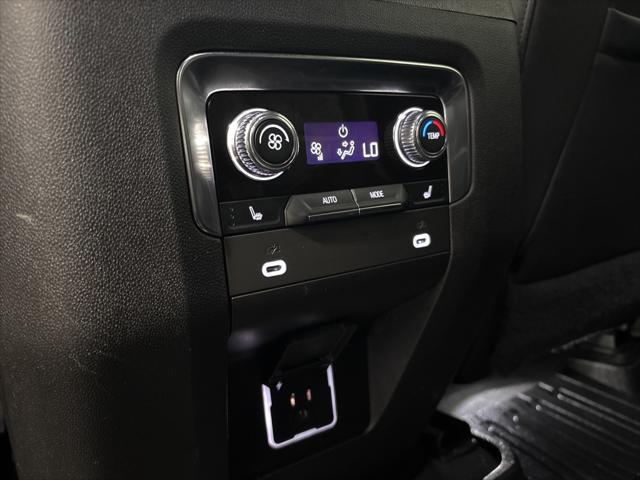 used 2022 GMC Yukon car, priced at $58,263