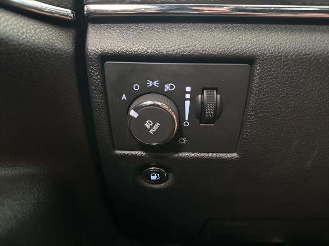 used 2015 Jeep Grand Cherokee car, priced at $14,938