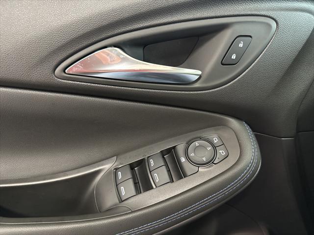 new 2025 Buick Encore GX car, priced at $33,120