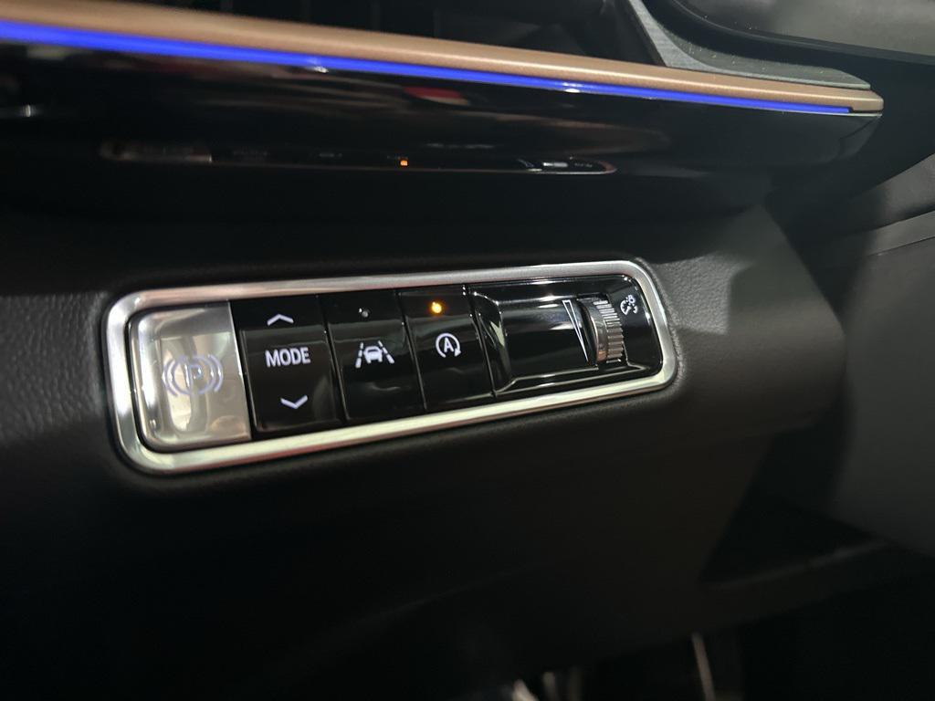 new 2025 Buick Envision car, priced at $42,240