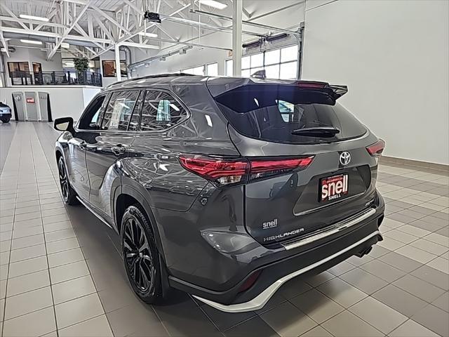 used 2023 Toyota Highlander car, priced at $37,439