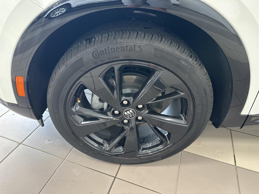 new 2025 Buick Envision car, priced at $41,451